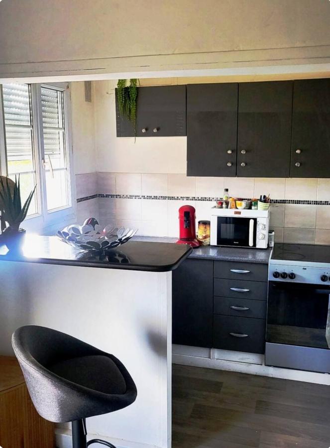 T2 Cosy Autonome H24 Parking Prive Attenant Tv 165Cm Netflix Wi-Fi Au Rez-De-Chaussee Alencon Bagian luar foto