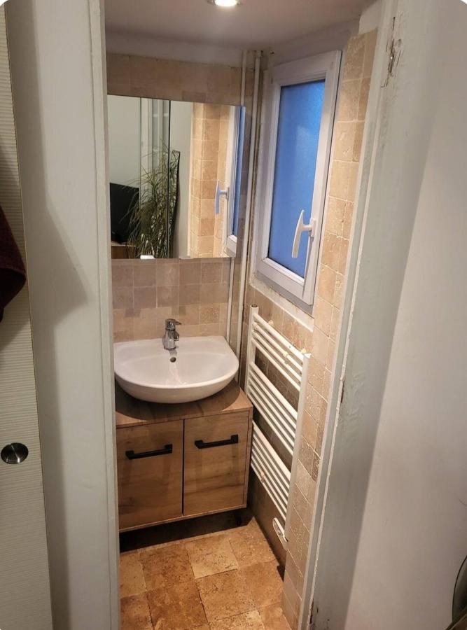 T2 Cosy Autonome H24 Parking Prive Attenant Tv 165Cm Netflix Wi-Fi Au Rez-De-Chaussee Alencon Bagian luar foto